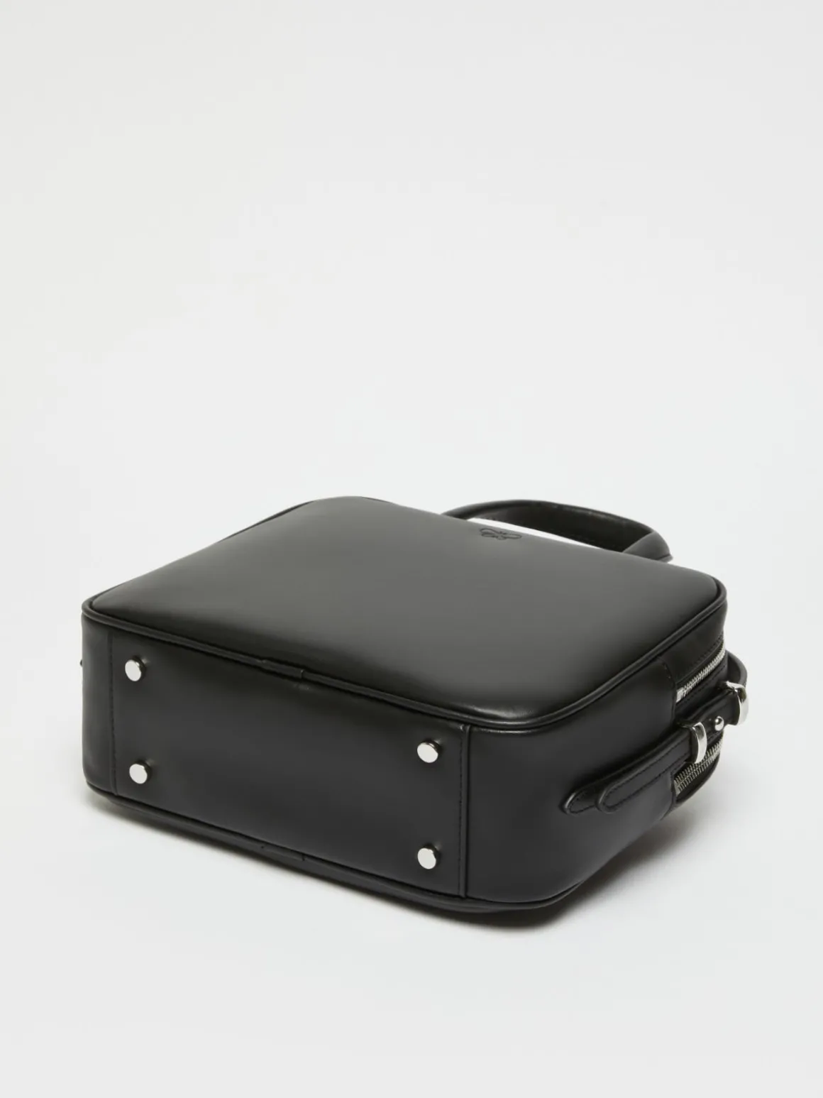 bauletto_piccolo_in_pelle_4-1.webp Best Sale Bauletto piccolo in pelle Borse