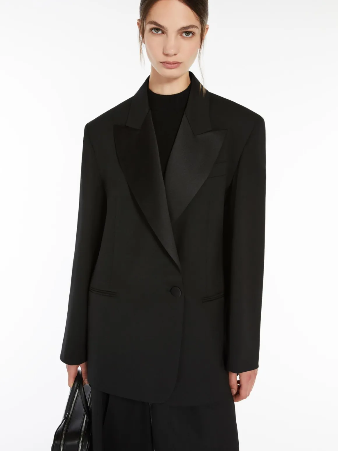 blazer_oversize_in_tela_di_misto_lana_stretch_3.webp Sale Blazer oversize in tela di misto lana stretch Giacche Eblazer
