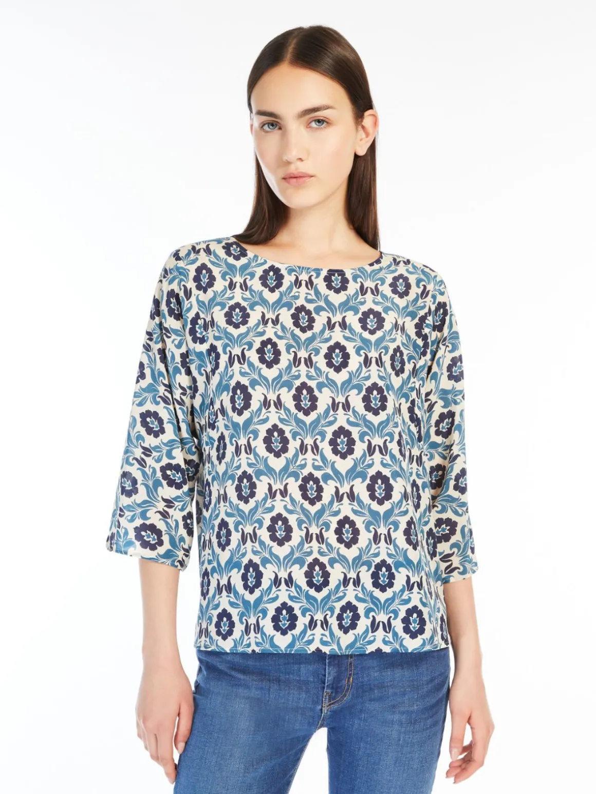 blusa_in_crpe_de_chine_stampato_3.webp Best Sale Blusa in crêpe de Chine stampato Completie Tailleur | Camicie E Bluse