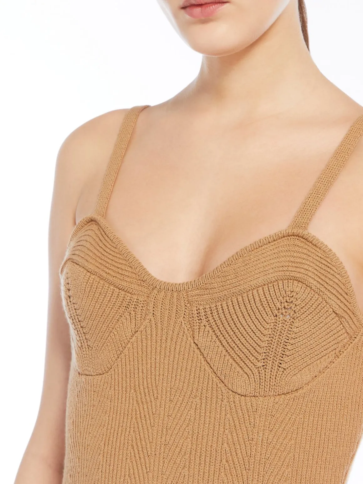 body_in_maglia_a_coste_4.webp Fashion Body in maglia a coste Maglie
