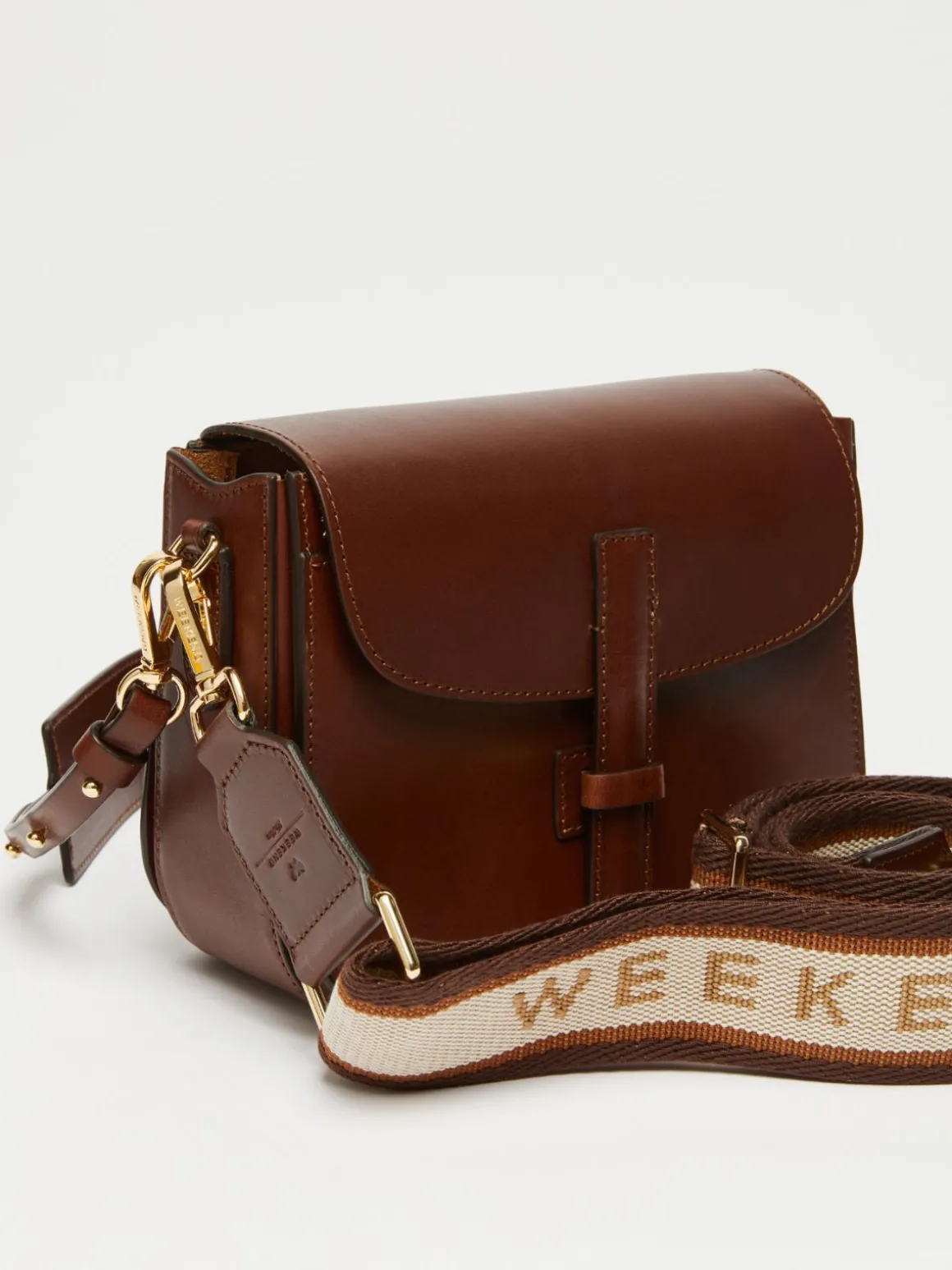 borsa_a_tracolla_piccola_in_cuoio_3-1.webp Discount Borsa a tracolla piccola in cuoio Borse
