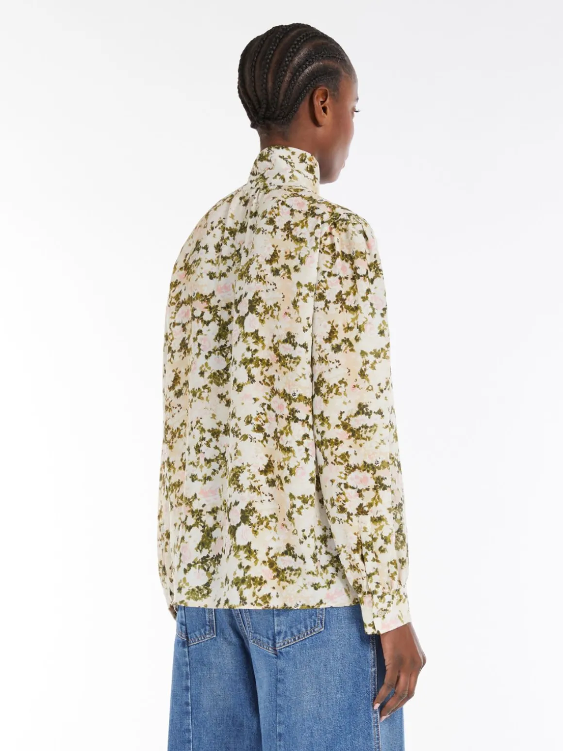 camicia_in_seta_con_fiocco_2.webp Discount Camicia in seta con fiocco Camicie E Bluse