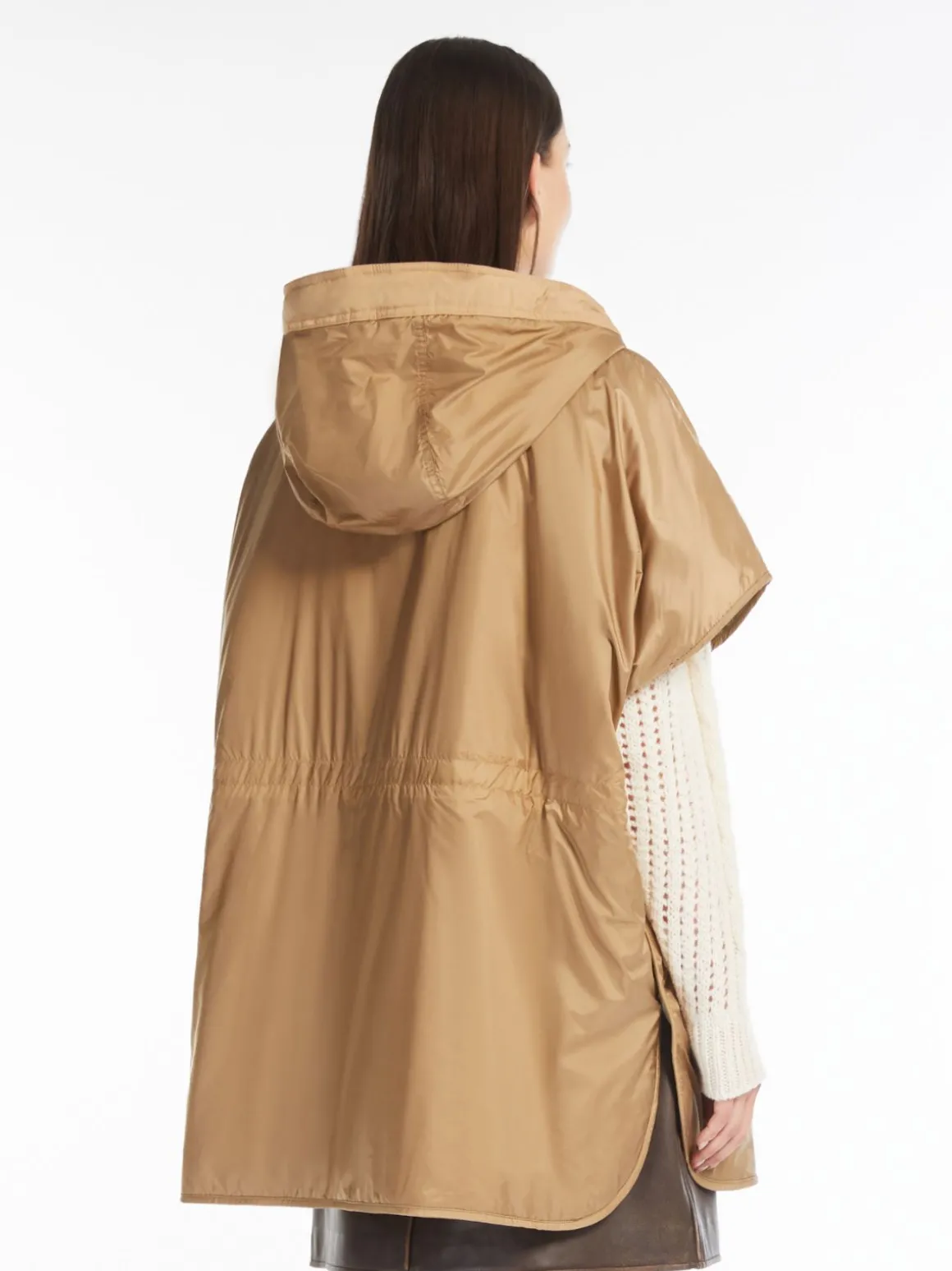 cappa_reversibile_in_tela_antigoccia_2-1.webp Discount Cappa reversibile in tela antigoccia Imbottiti E Parka