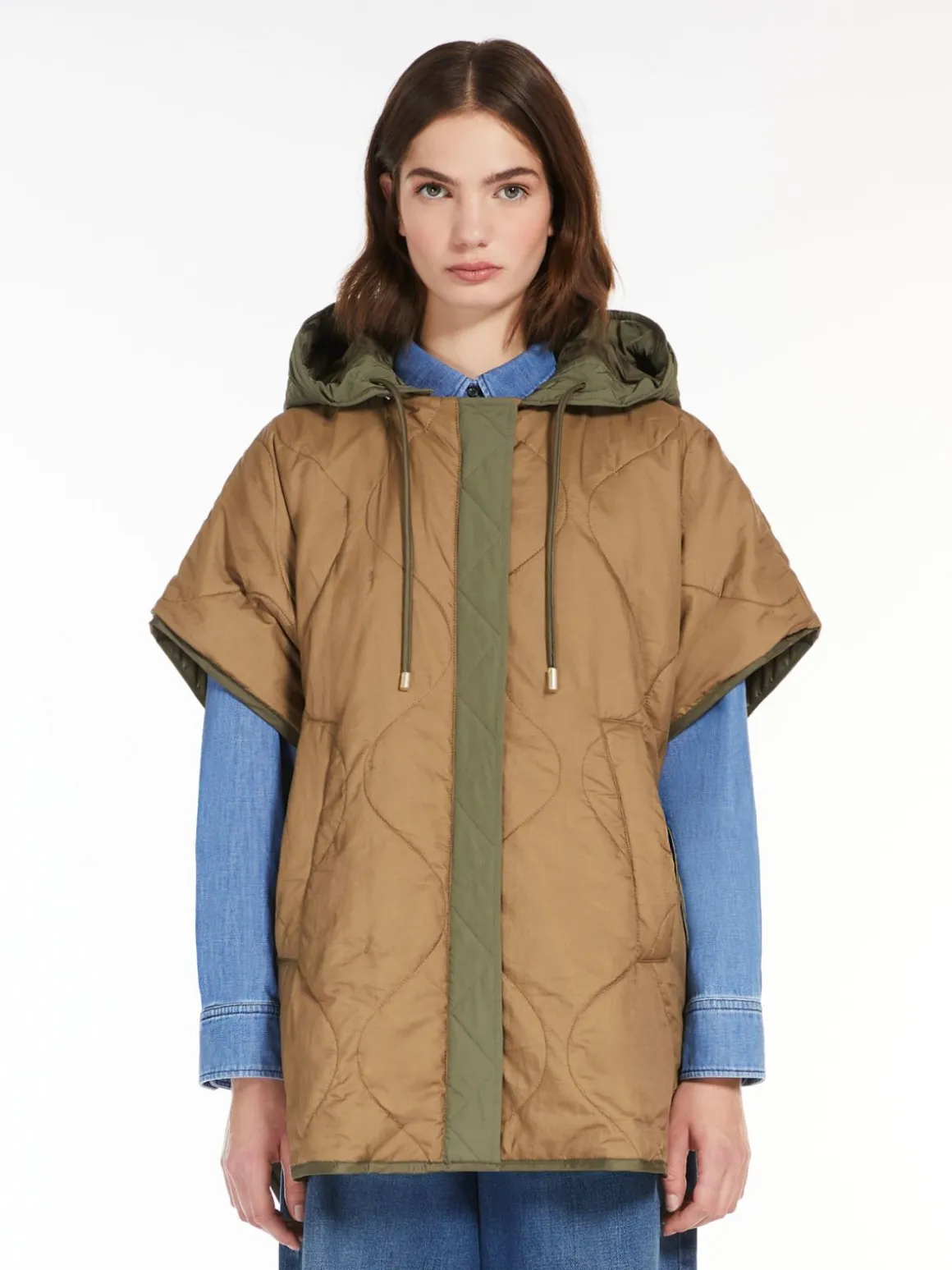 cappa_reversibile_in_tela_antigoccia_4.webp New Cappa reversibile in tela antigoccia Imbottiti E Parka