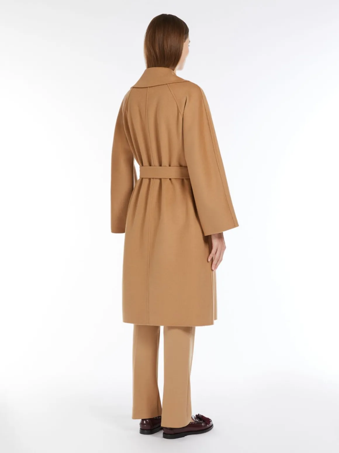 cappotto_a_vestaglia_in_double_di_misto_lana_2-2.webp Shop Cappotto a vestaglia in double di misto lana Cappottietrench