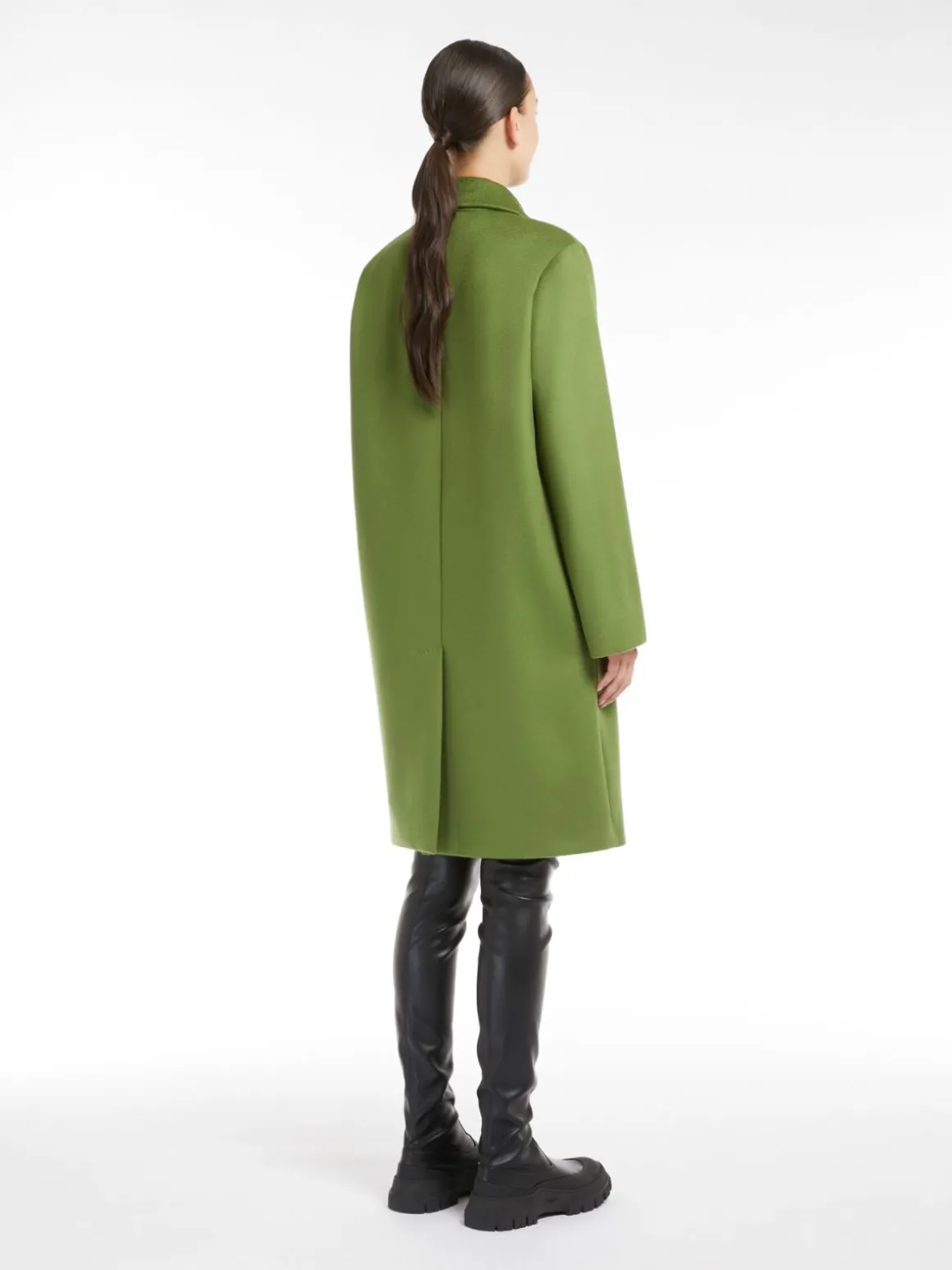 cappotto_doppiopetto_in_drap_di_lana_2.webp New Cappotto doppiopetto in drap di lana Cappottietrench