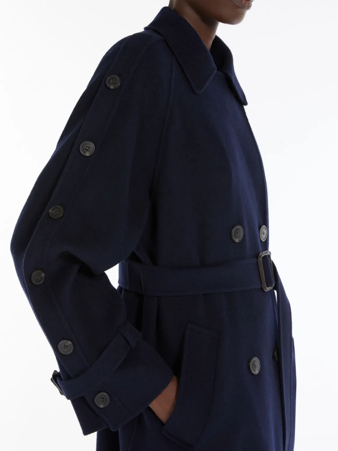 cappotto_trench_in_lana_3.webp Store Cappotto trench in lana Cappottietrench