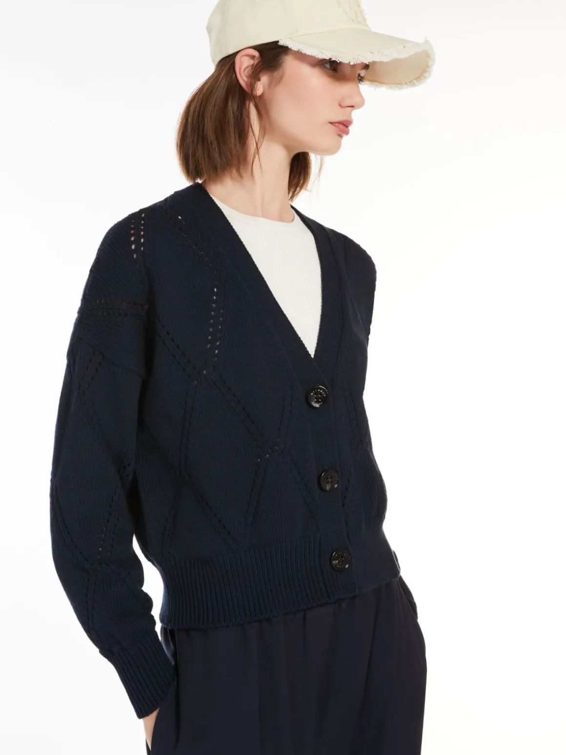 cardigan_a_v_in_cotone_3.webp Online Cardigan a V in cotone Maglie