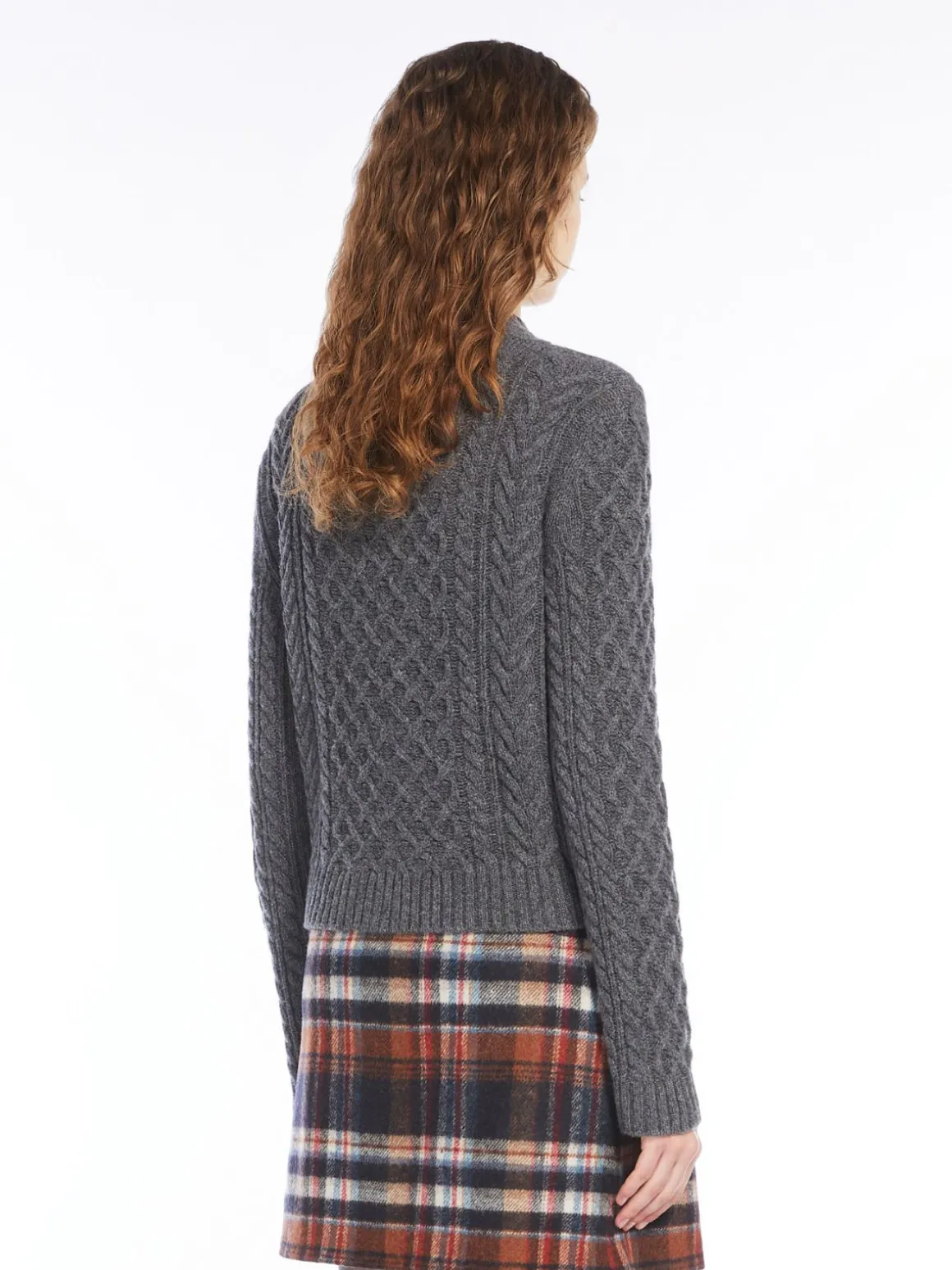 cardigan_in_lana_a_trecce_2.webp Online Cardigan in lana a trecce Maglie