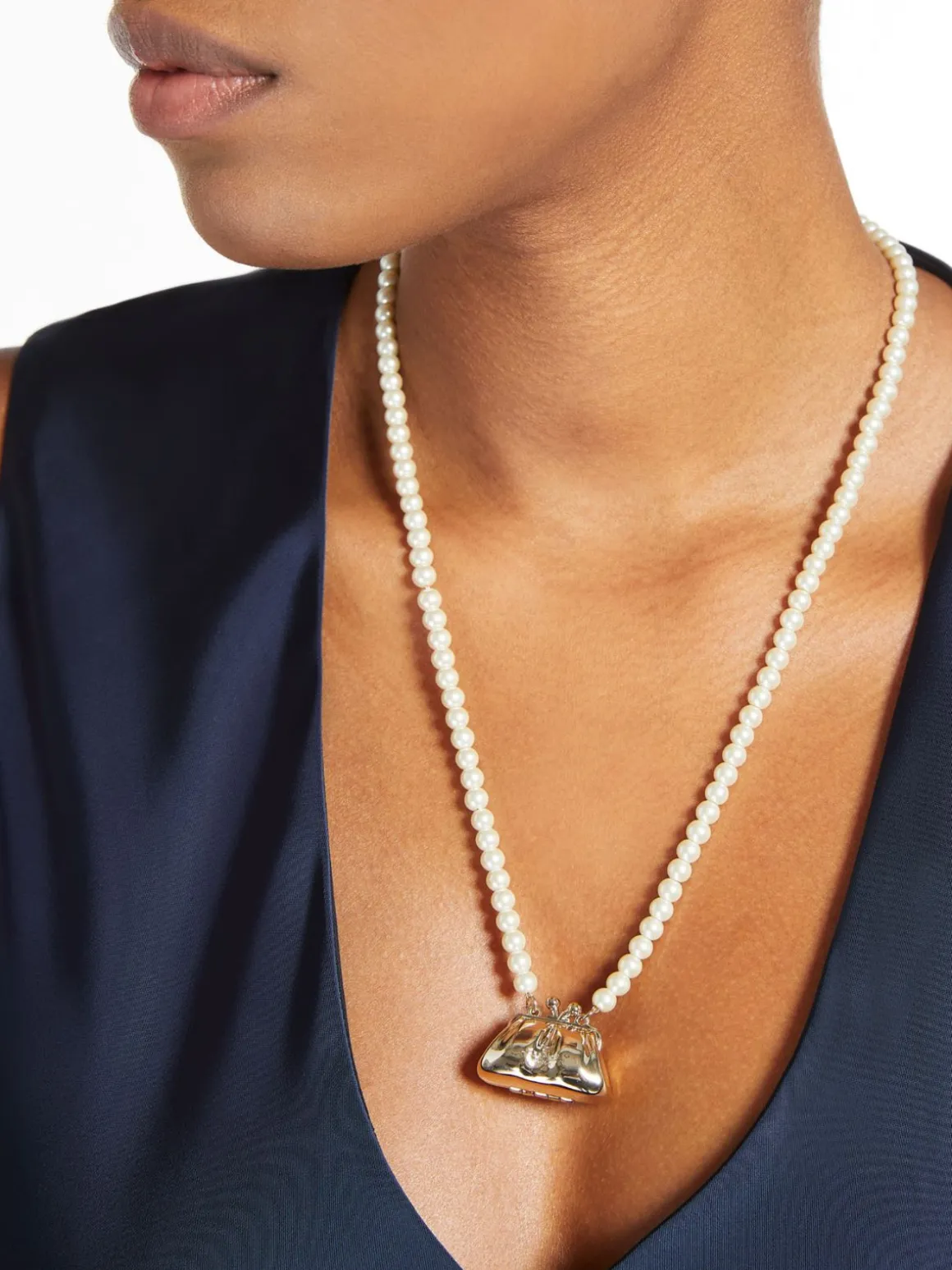 collana_di_perle_con_charm_pasticcino_4.webp Cheap Collana di perle con charm Pasticcino Bijoux