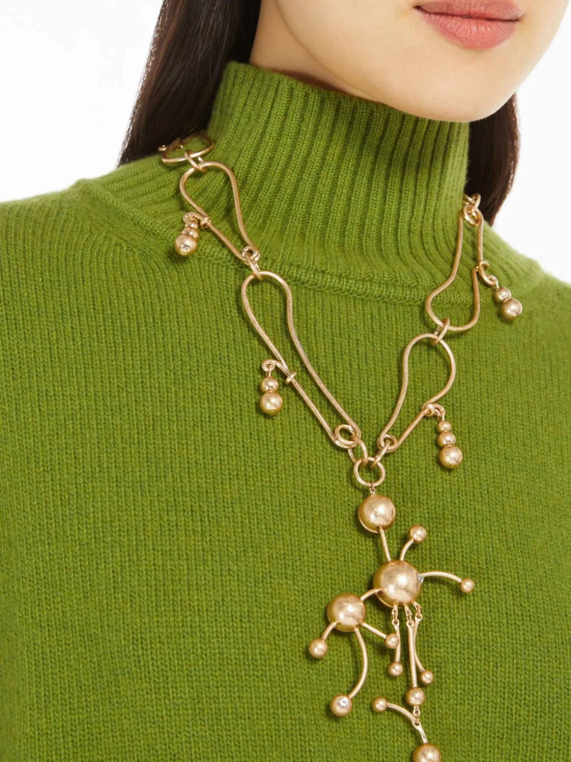 collana_in_metallo_con_ciondolo_3.webp Cheap Collana in metallo con ciondolo Bijoux