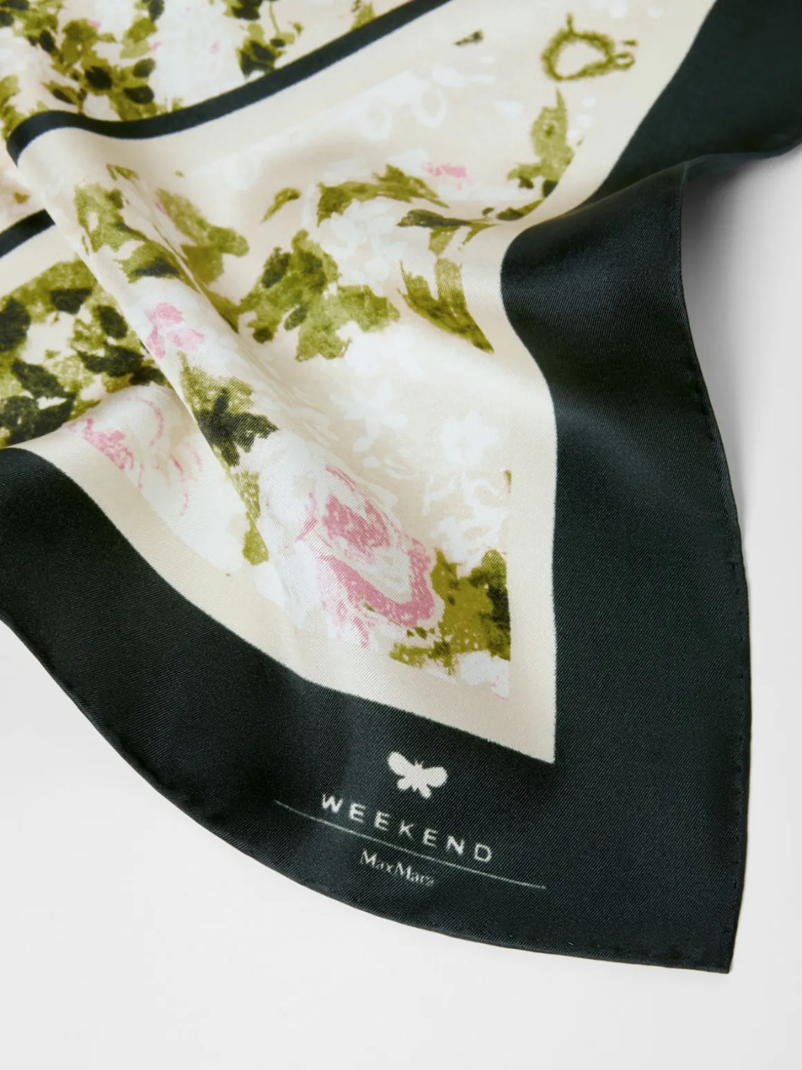 Store Foulard in seta stampata Sciarpeefoulard