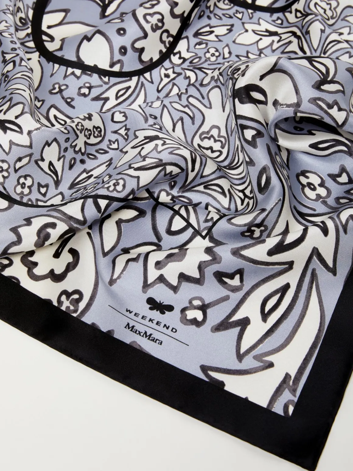 Shop Foulard in seta stampata Sciarpeefoulard