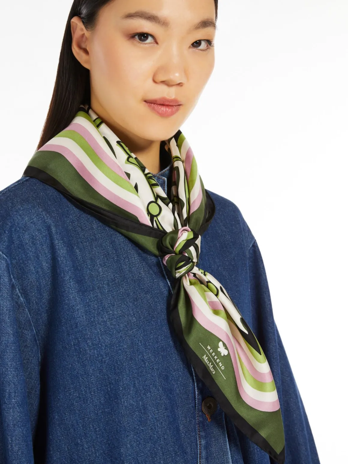 foulard_in_seta_stampata_4-1.webp Shop Foulard in seta stampata Sciarpeefoulard
