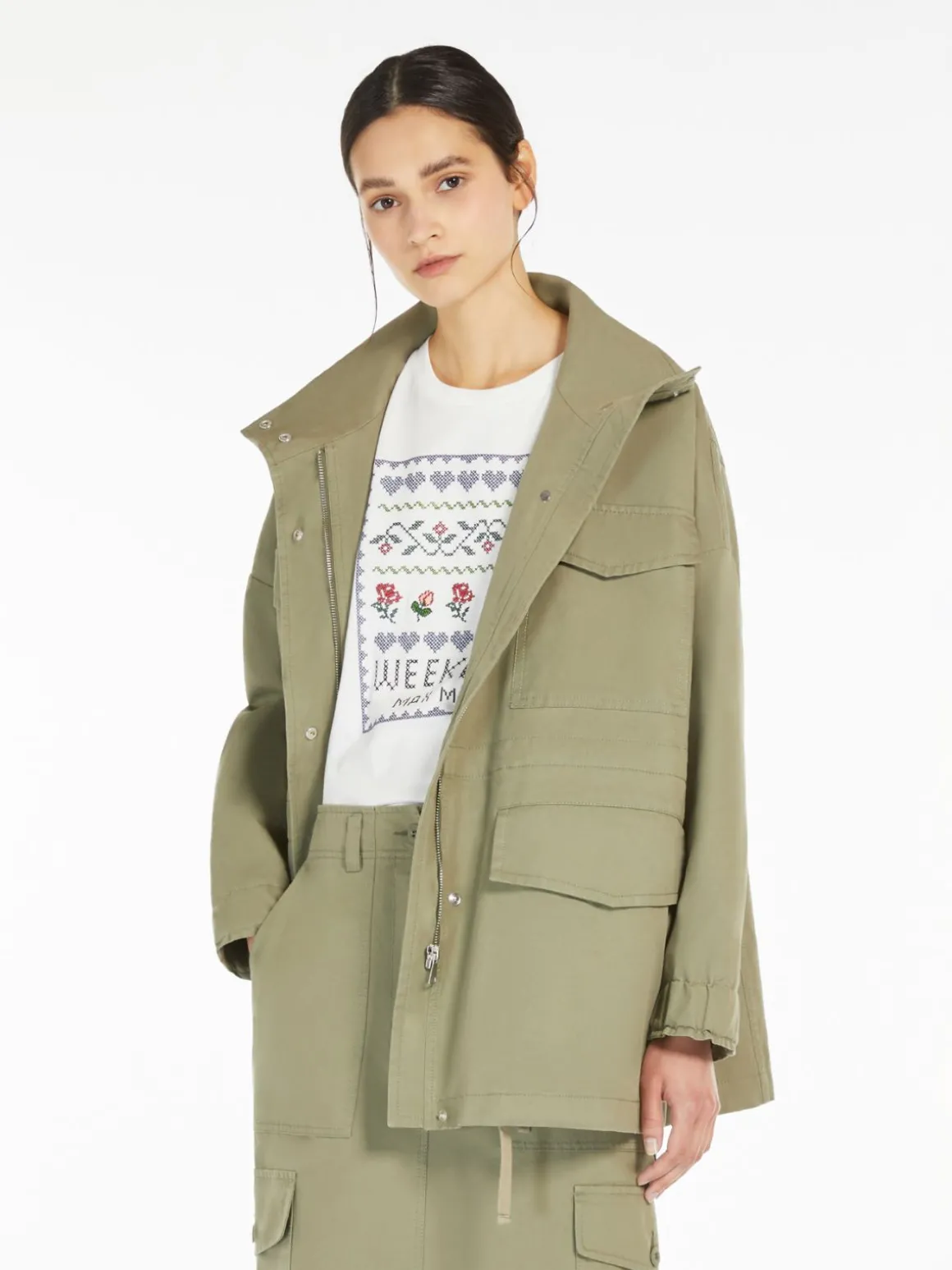 giacca_in_canvas_di_cotone_3.webp Shop Giacca in canvas di cotone Cappottietrench