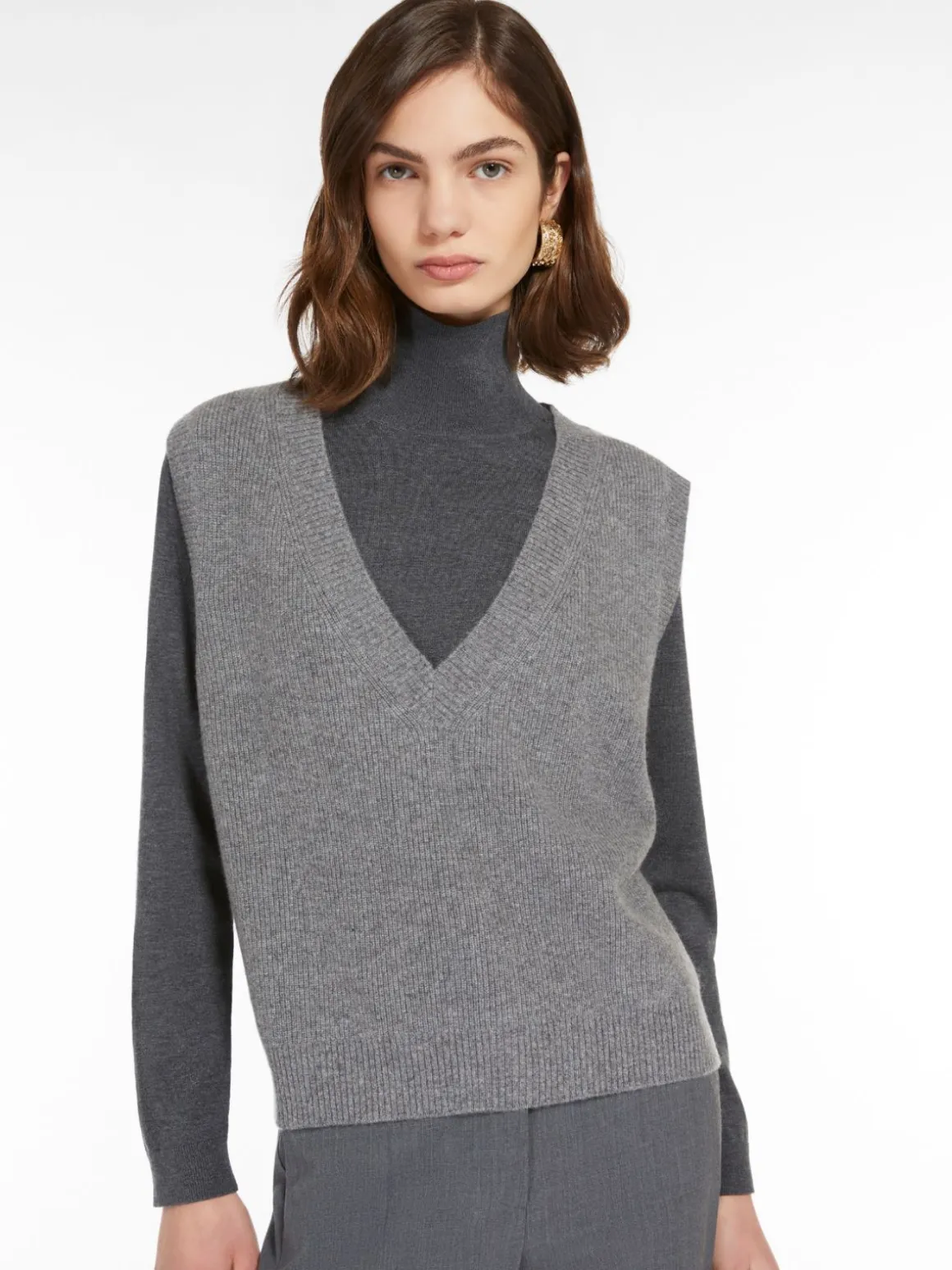 gilet_in_filato_di_cachemire_3-1.webp Fashion Gilet in filato di cachemire Maglie | Gilet