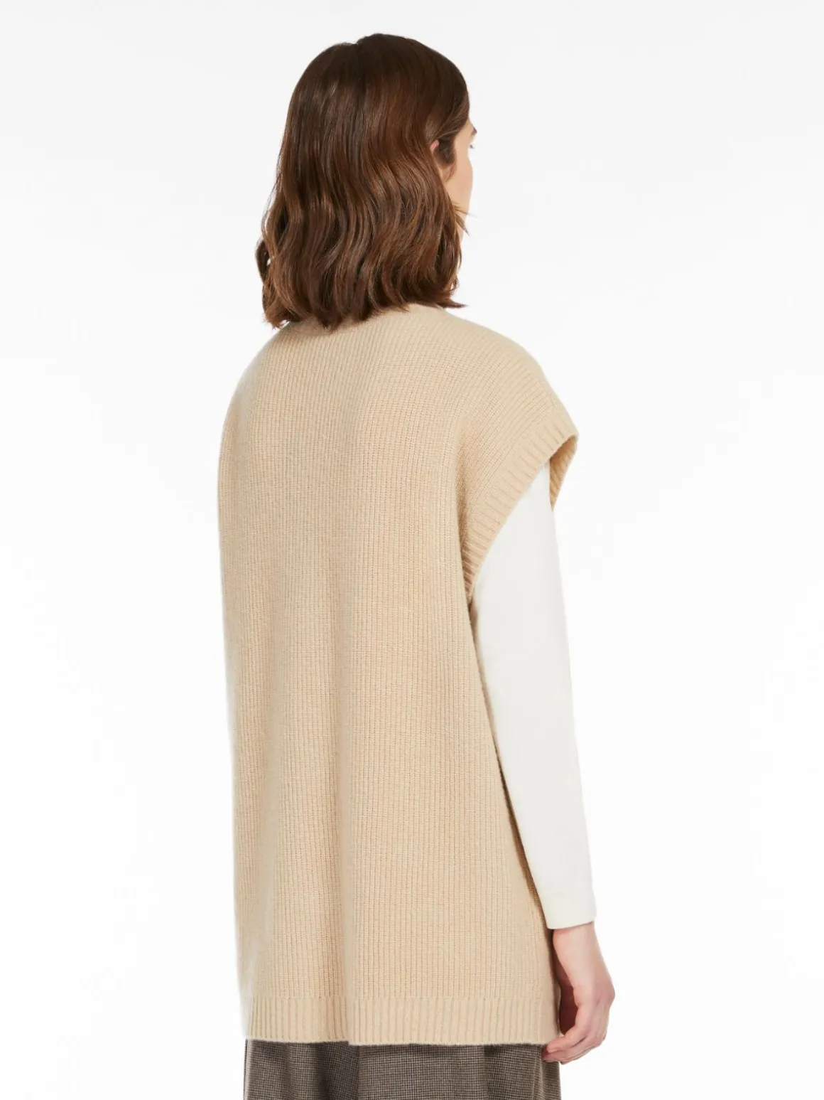 gilet_in_maglia_di_lana_2.webp Store Gilet in maglia di lana Maglie | Gilet
