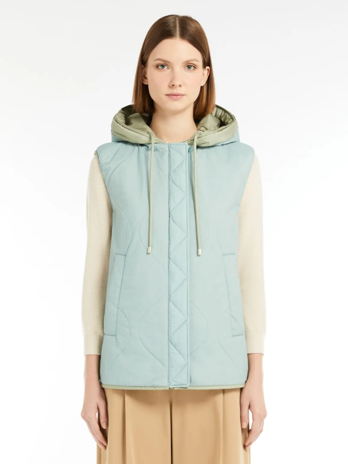 gilet_reversibile_in_tela_antigoccia_4.webp New Gilet reversibile in tela antigoccia Imbottiti E Parka