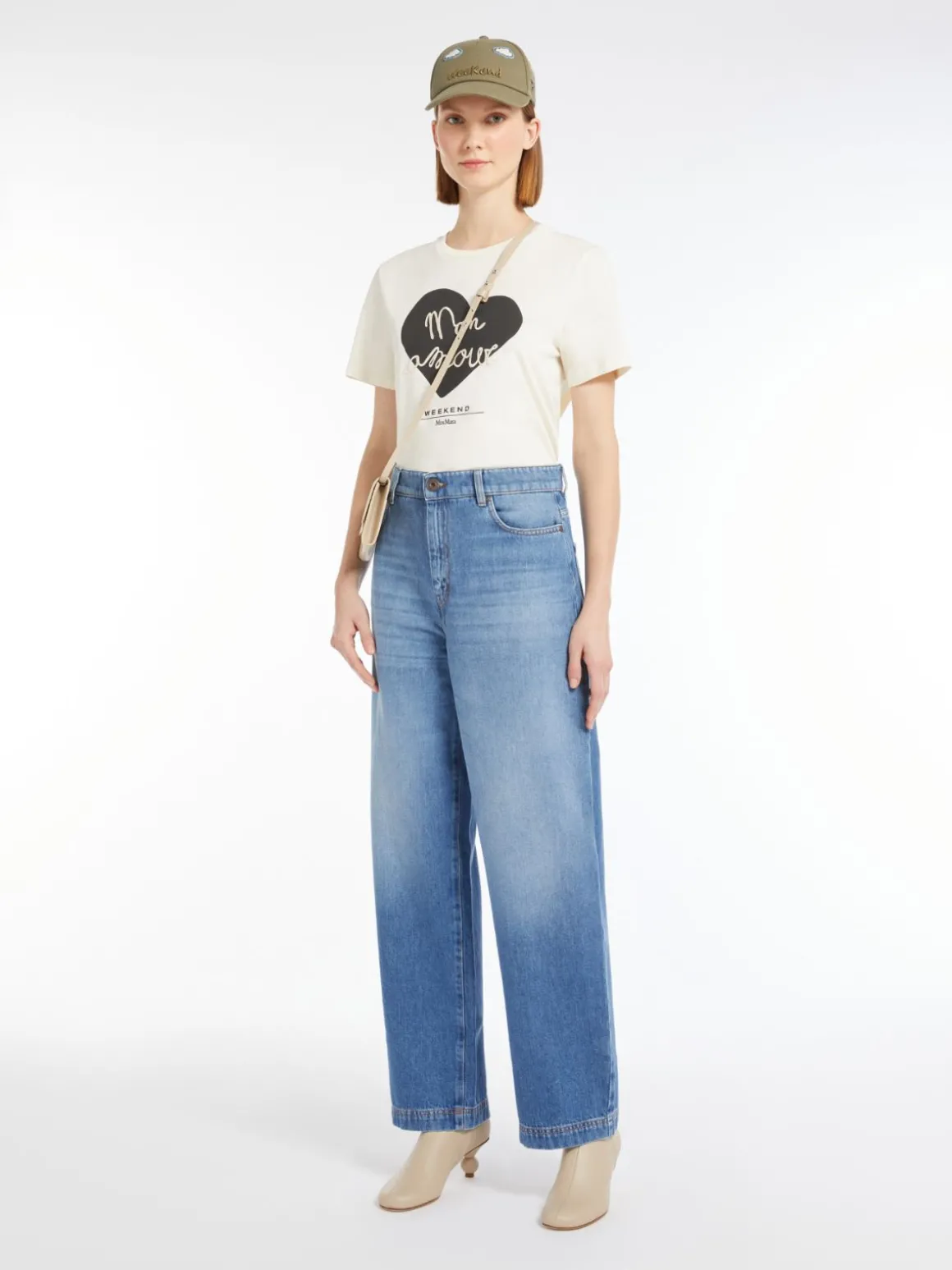 jeans_barrel_leg_in_denim_di_cotone_0.webp Fashion Jeans barrel leg in denim di cotone Pantaloniejeans
