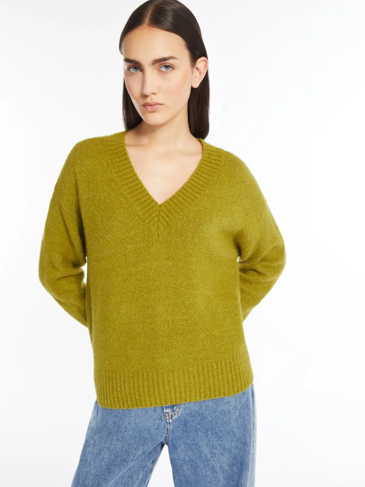 maglia_a_v_in_alpaca_e_cotone_3-1.webp Clearance Maglia a V in alpaca e cotone Maglie