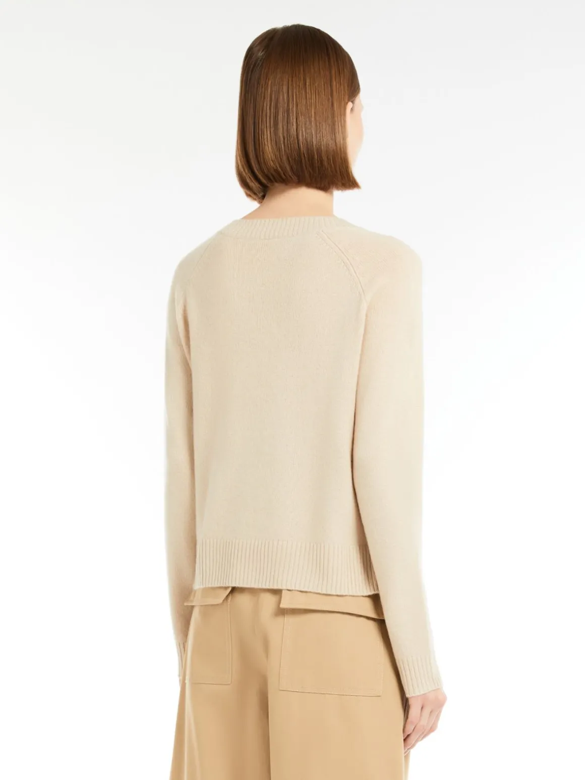 maglia_basic_in_filato_di_cachemire_2.webp Best Maglia basic in filato di cachemire Maglie