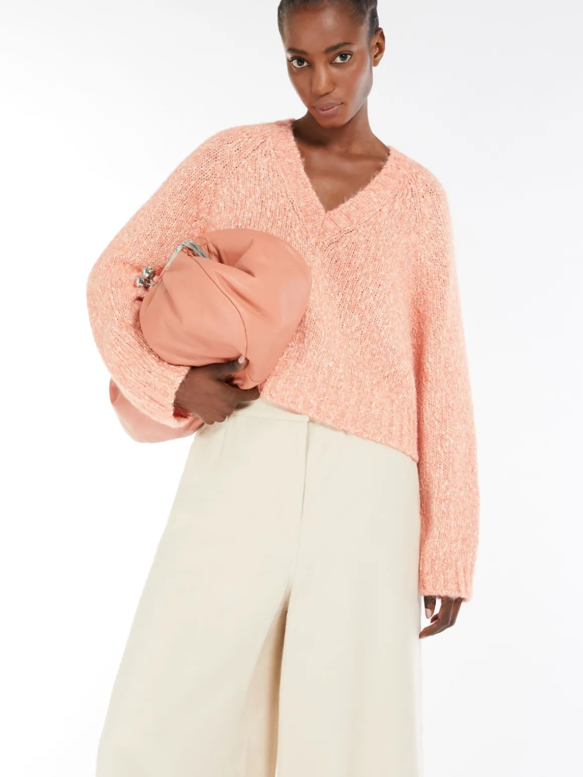 maglia_crop_in_filato_di_cotone_e_alpaca_3.webp Store Maglia crop in filato di cotone e alpaca Maglie