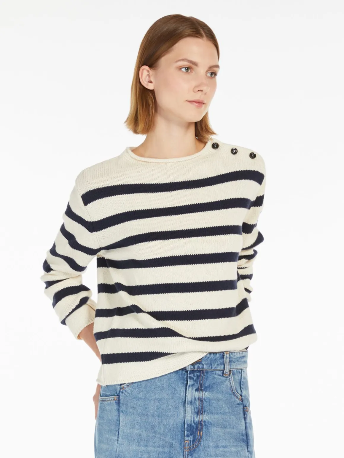 maglia_in_filato_di_cotone_con_bottoni_3.webp Discount Maglia in filato di cotone con bottoni Maglie