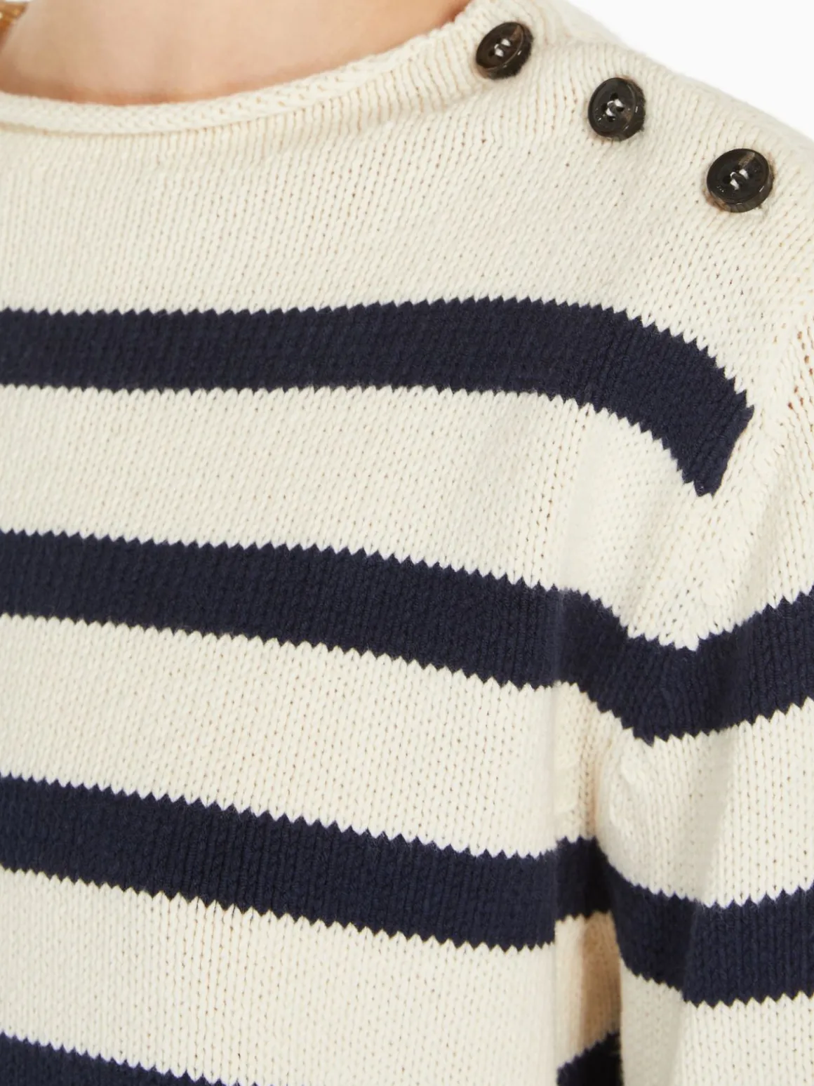 maglia_in_filato_di_cotone_con_bottoni_4.webp Discount Maglia in filato di cotone con bottoni Maglie