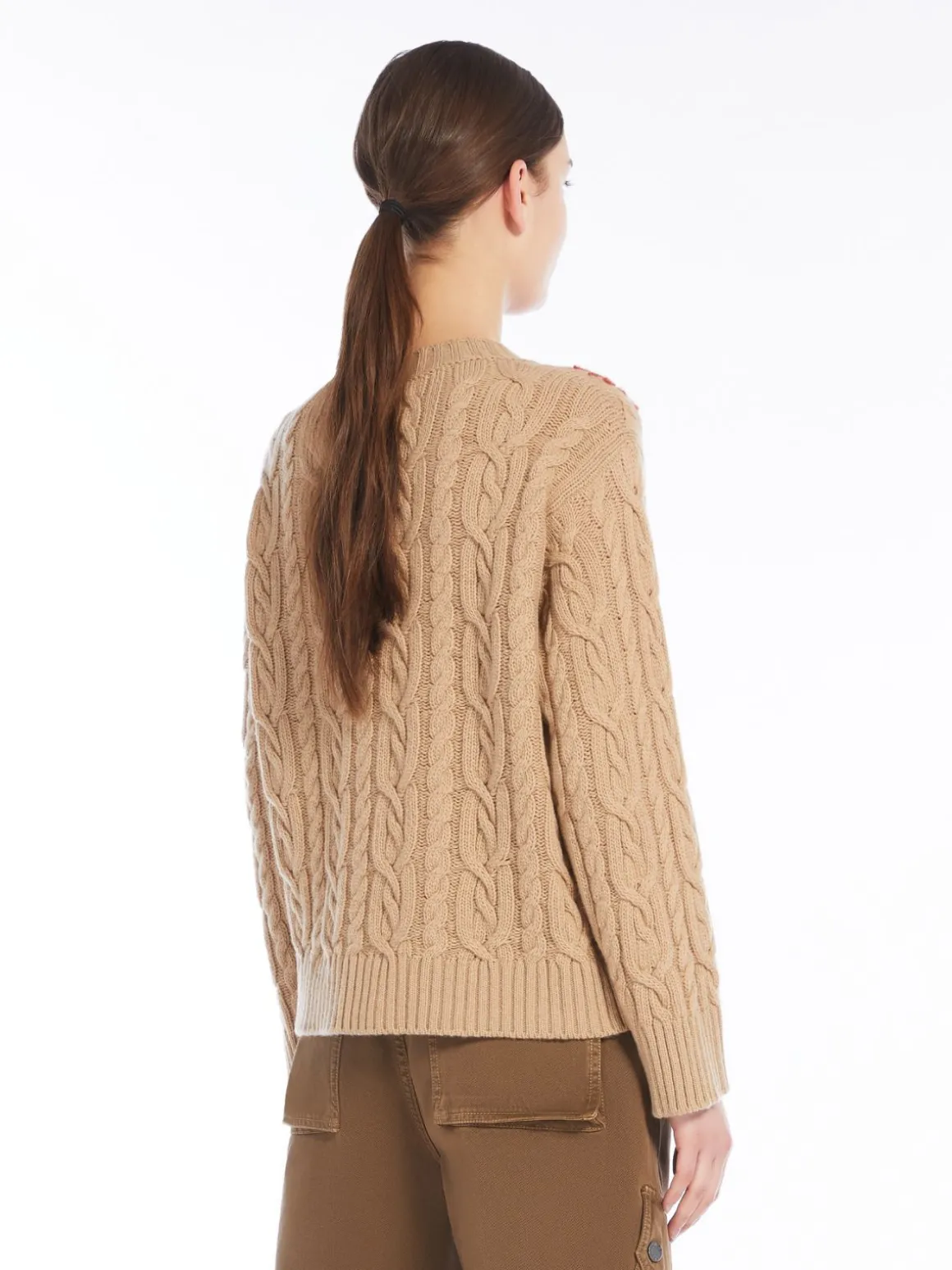 maglia_in_lana_con_ricami_2.webp Fashion Maglia in lana con ricami Maglie