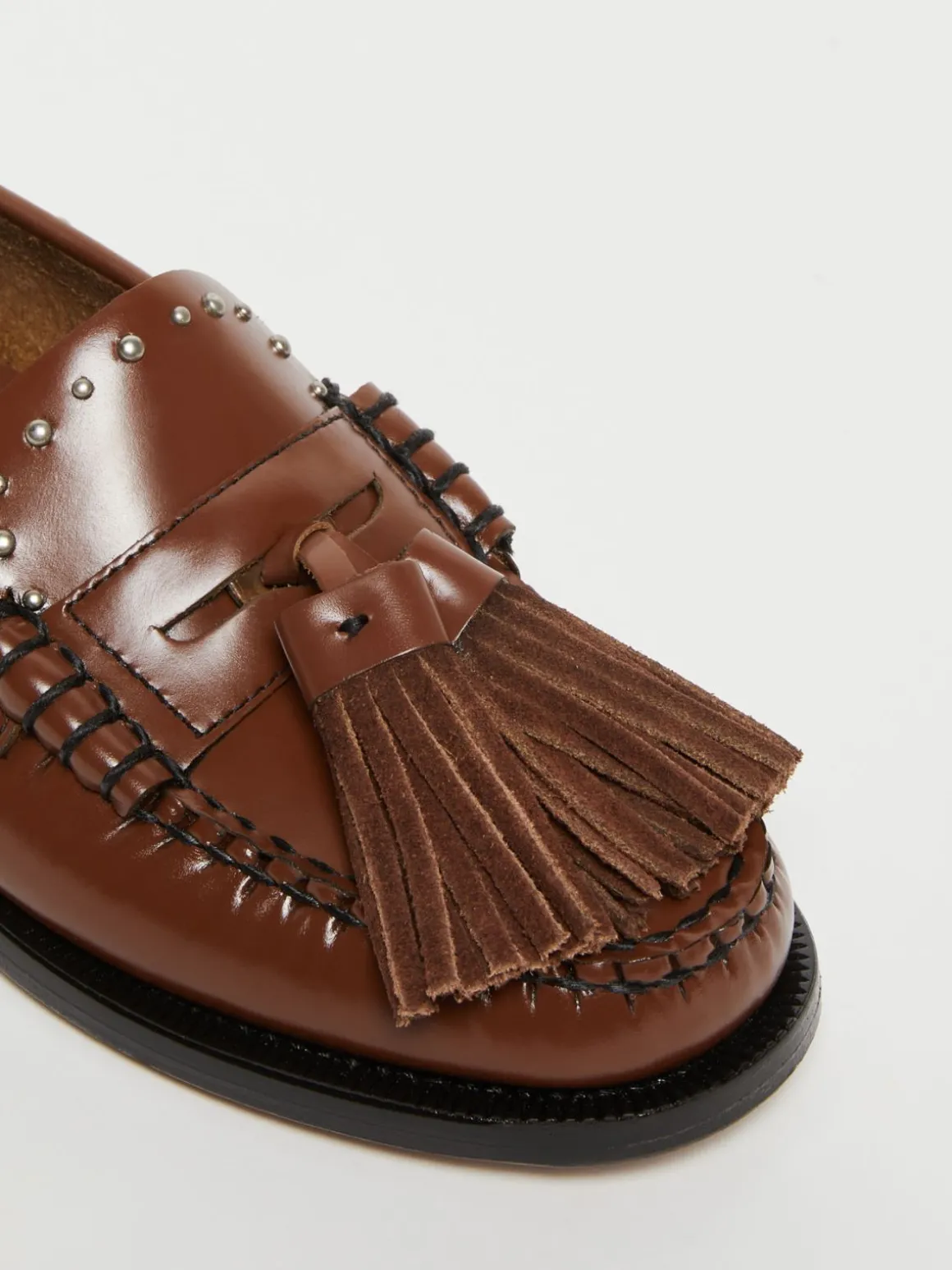 mocassino_in_pelle_con_nappe_3.webp New Mocassino in pelle con nappe Scarpe