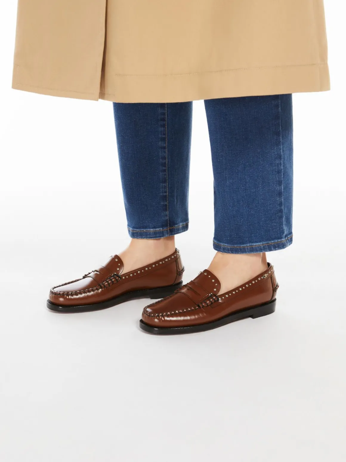 mocassino_in_pelle_con_nappe_7.webp New Mocassino in pelle con nappe Scarpe