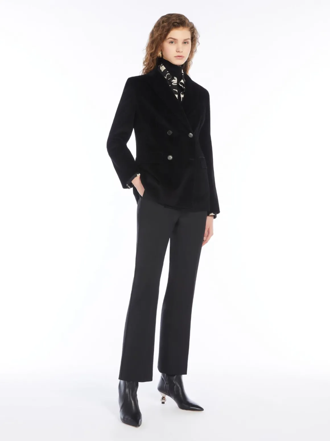 New Pantalone dritto in lana tecnica Pantaloniejeans