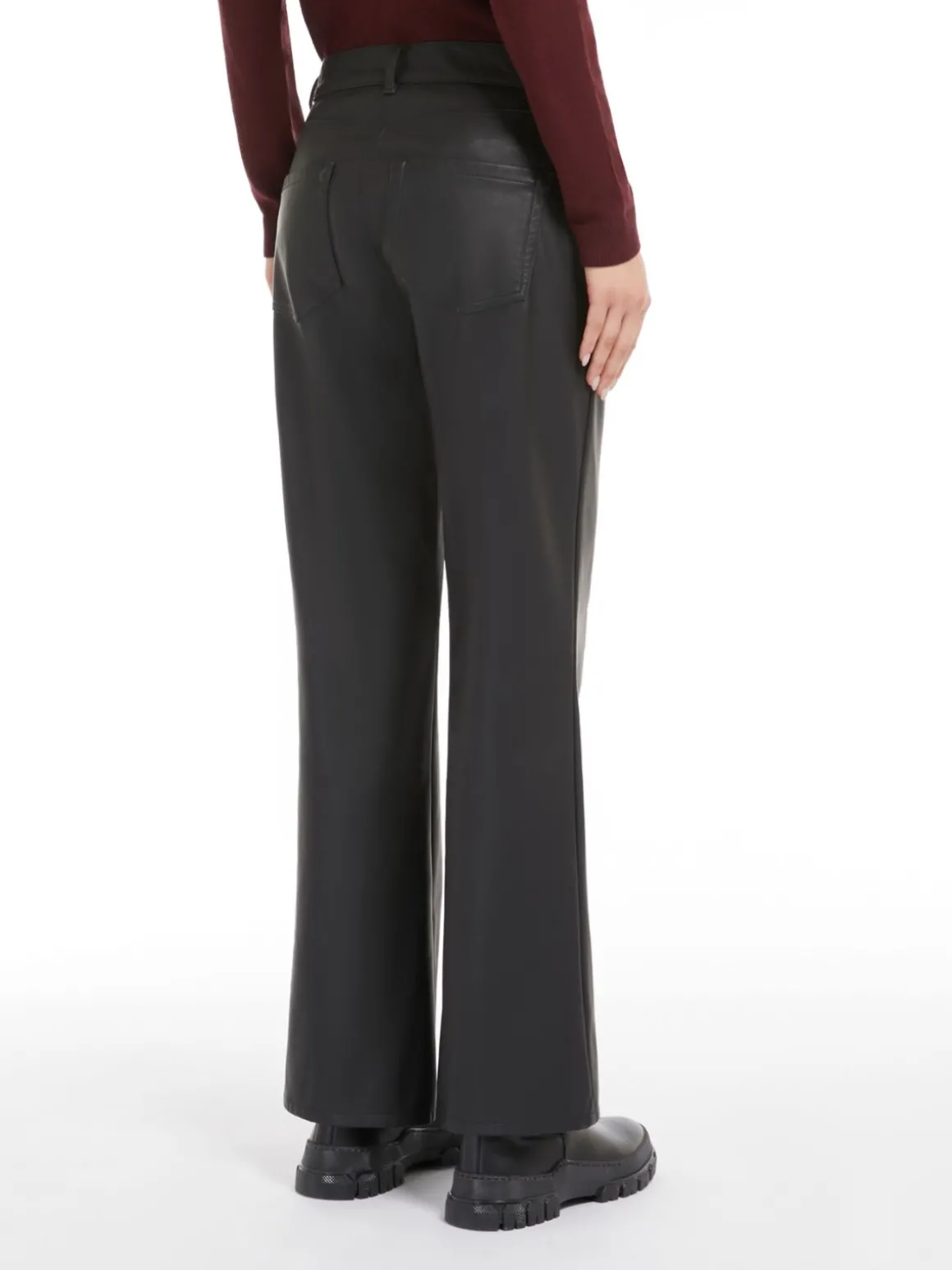 pantalone_in_tessuto_spalmato_2.webp Flash Sale Pantalone in tessuto spalmato Pantaloniejeans
