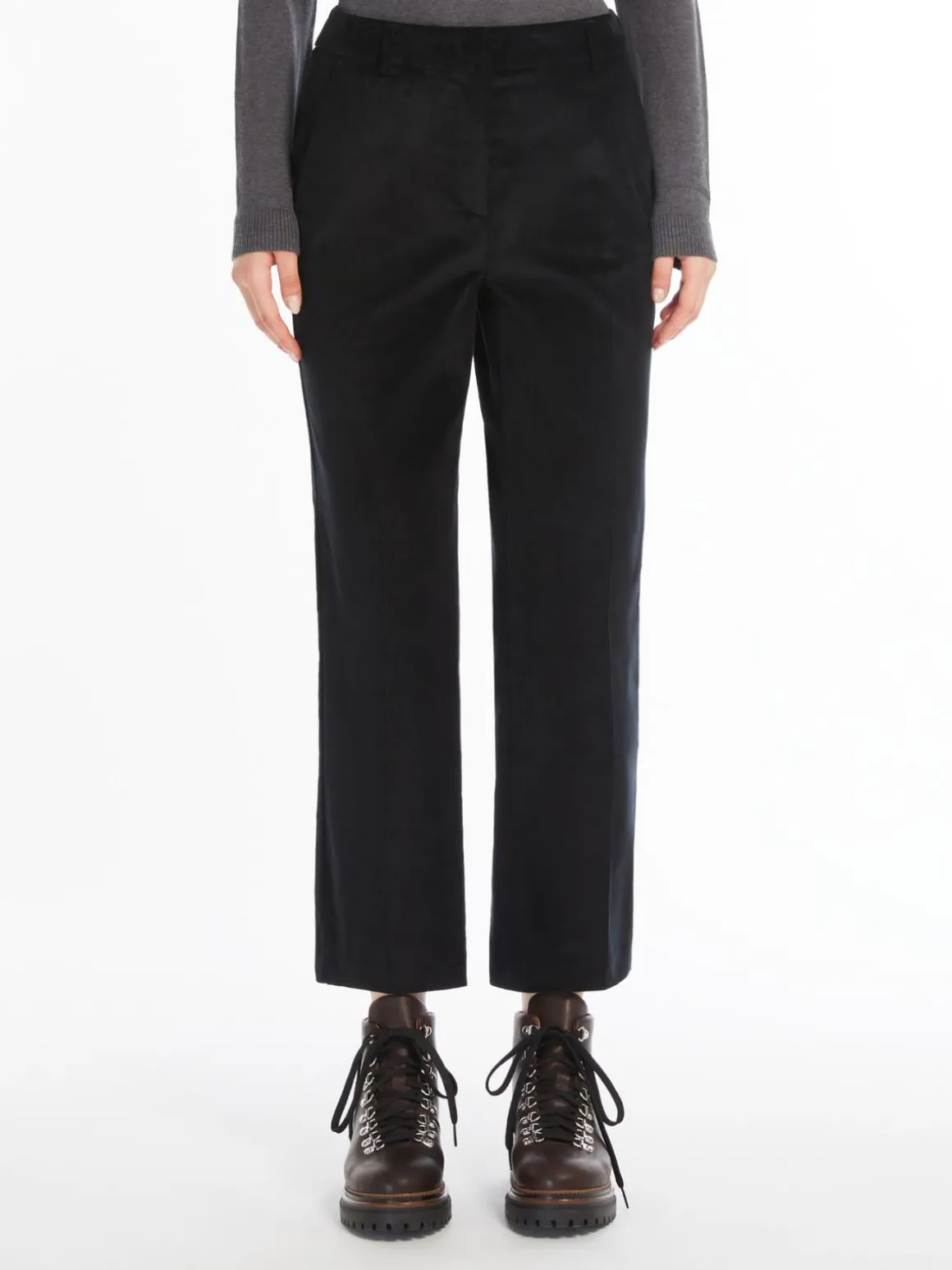 Shop Pantalone in velluto a coste Pantaloniejeans
