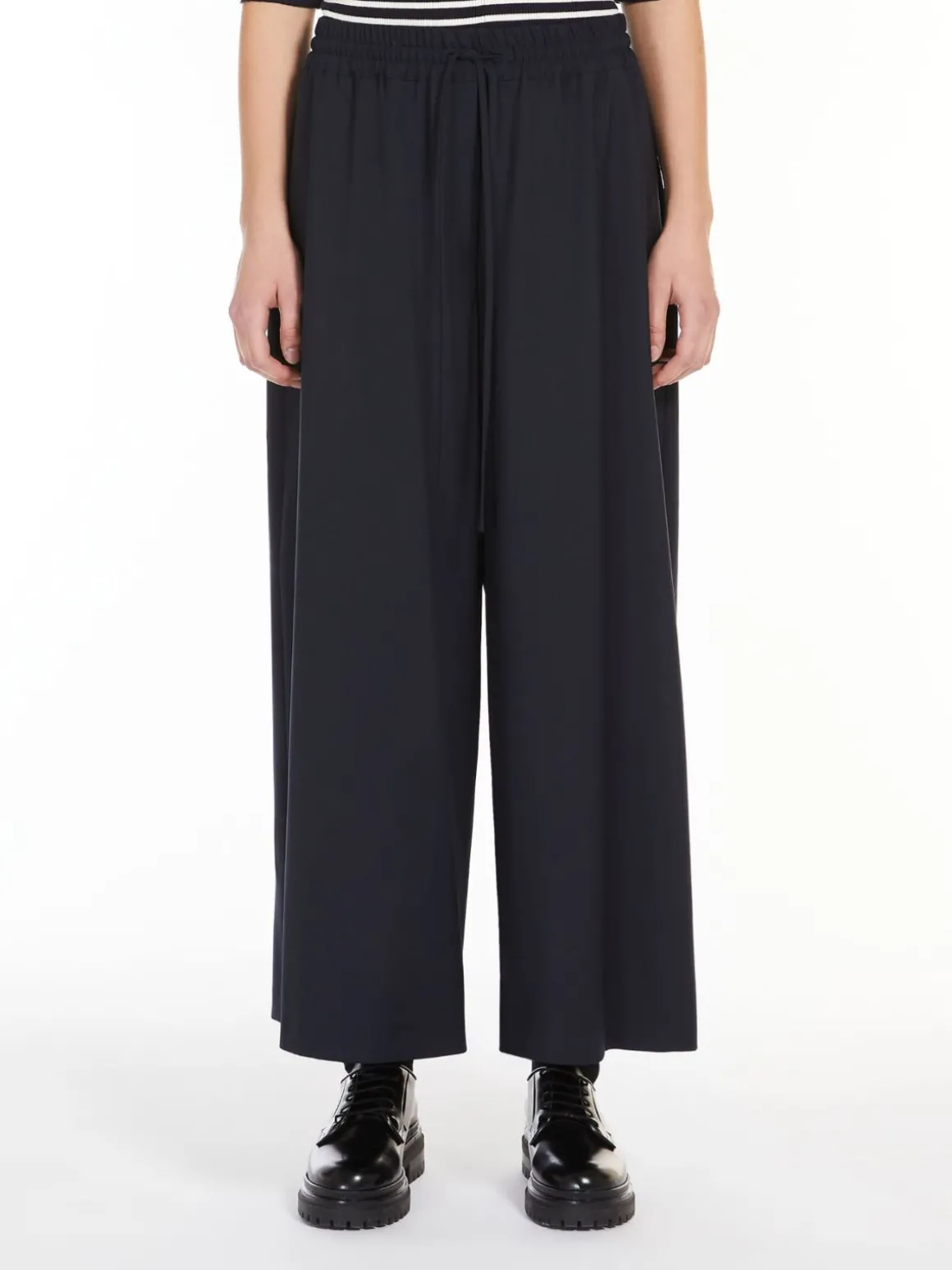 Clearance Pantalone morbidi in lana stretch Pantaloniejeans