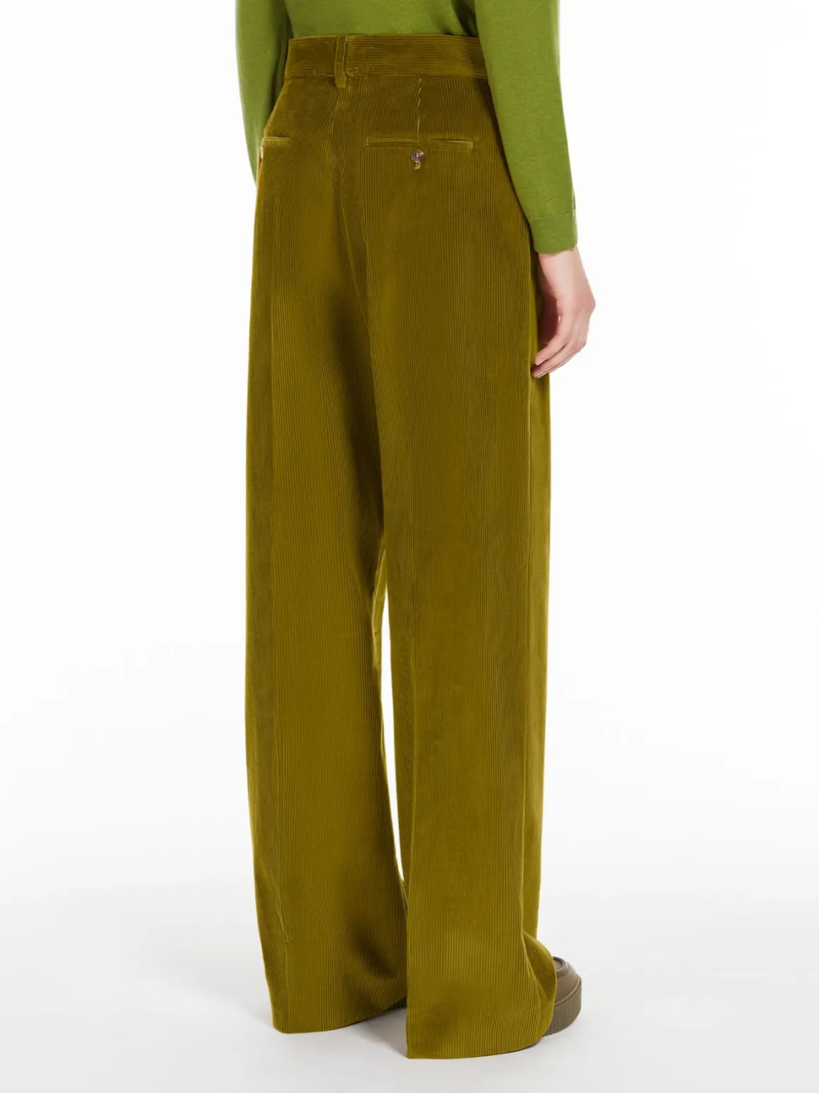 pantalone_wide_leg_in_velluto_2-2.webp Fashion Pantalone wide leg in velluto Pantaloniejeans