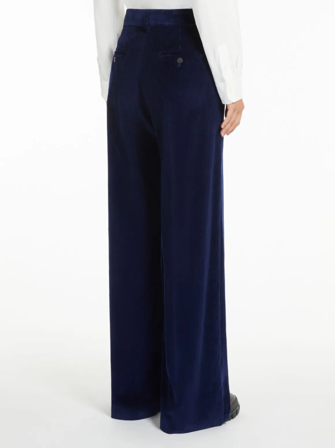 pantalone_wide_leg_in_velluto_2-3.webp Best Sale Pantalone wide leg in velluto Completie Tailleur | Pantaloniejeans