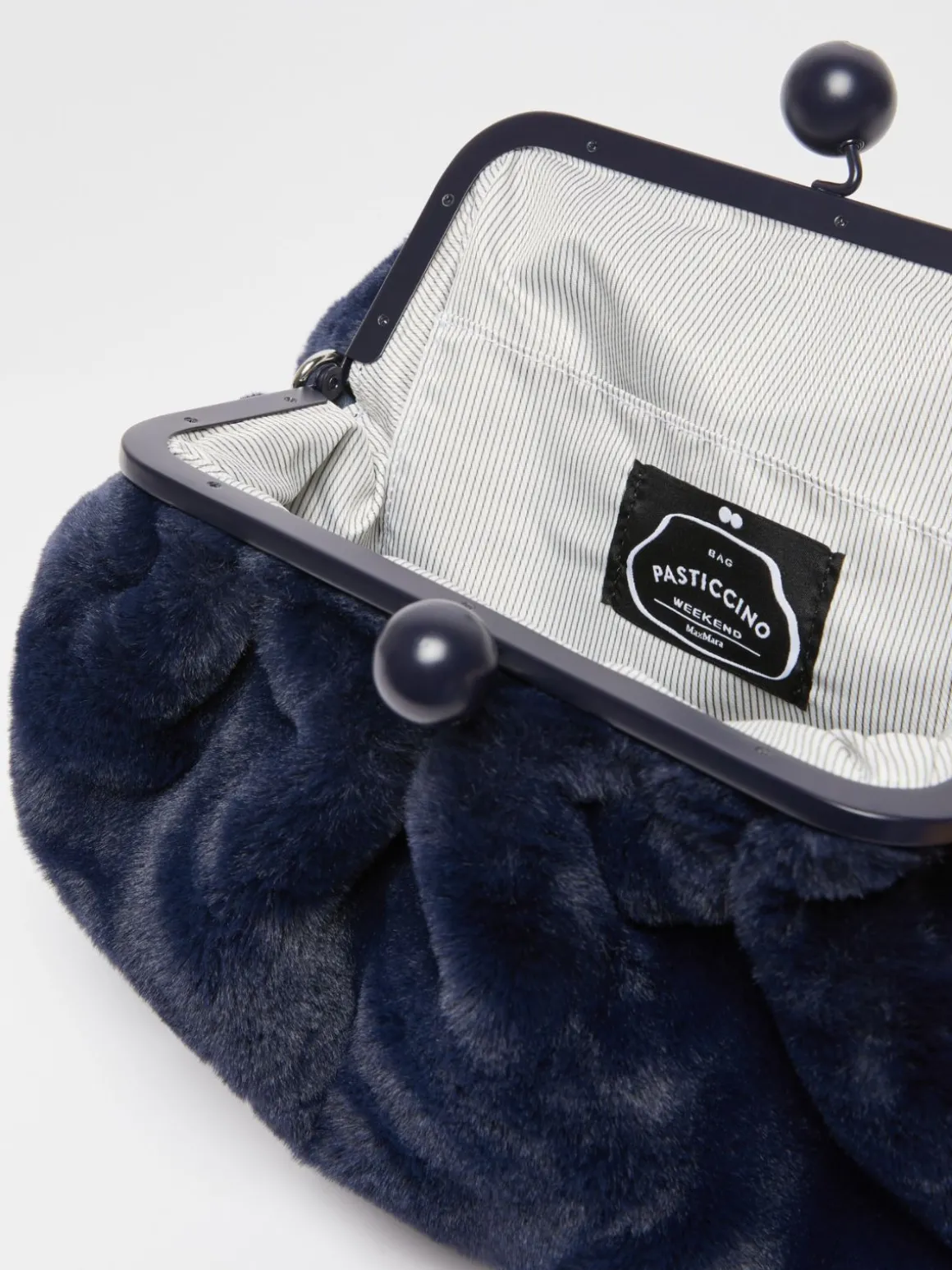 pasticcino_bag_medium_in_tessuto_extra_soft_furry_5-1.webp Hot Pasticcino Bag Medium in tessuto extra soft furry Pasticcino Bag | Borse