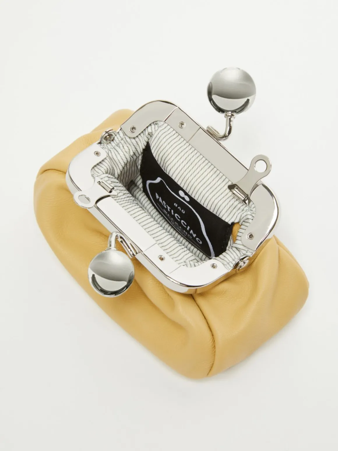 pasticcino_bag_nano_in_nappa_5-2.webp Shop Pasticcino Bag Nano in nappa Cinture,cappelli,accessori | Pasticcino Bag