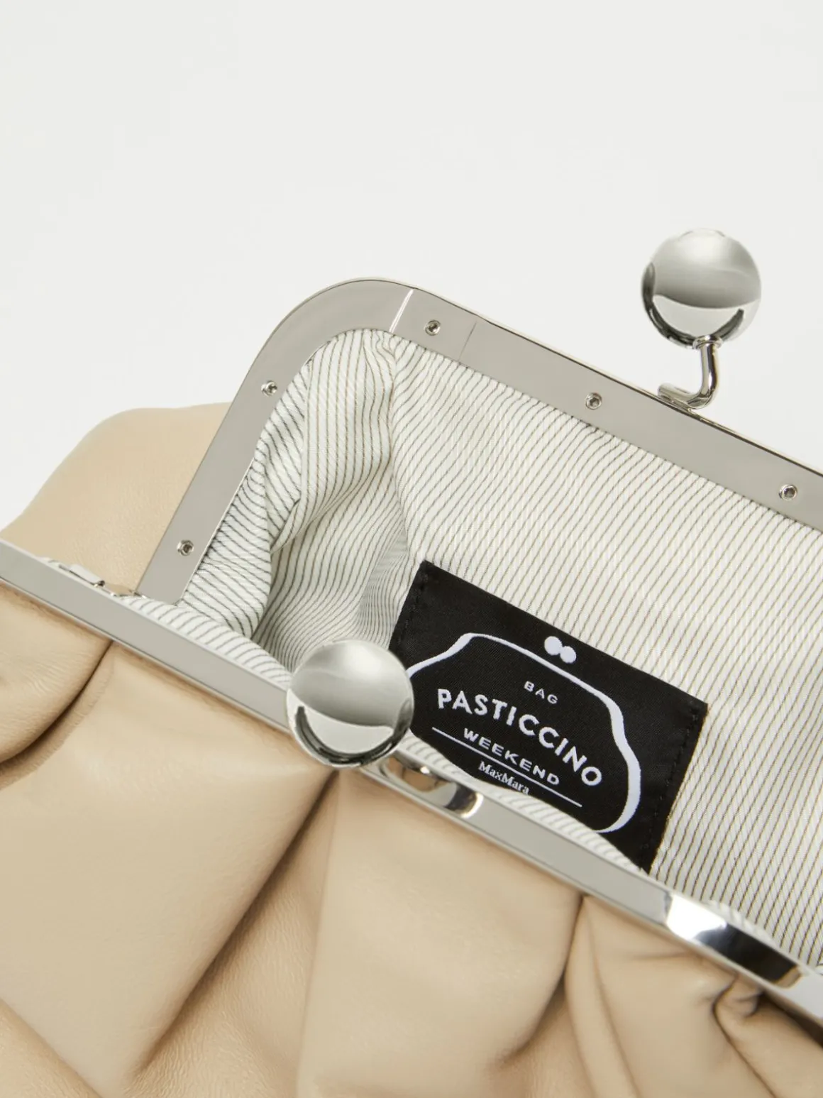 pasticcino_bag_small_in_nappa_5-6.webp Shop Pasticcino Bag Small in nappa Pasticcino Bag | Borse