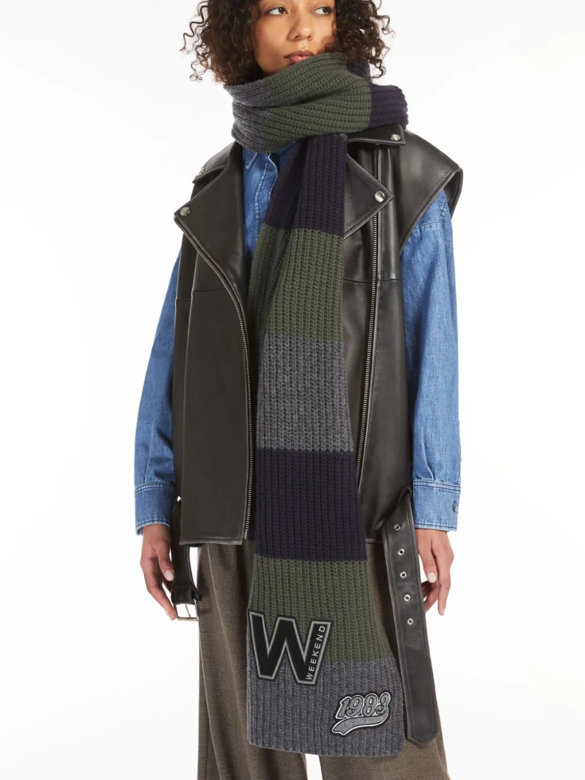sciarpa_in_lana_4.webp Flash Sale Sciarpa in lana Sciarpeefoulard