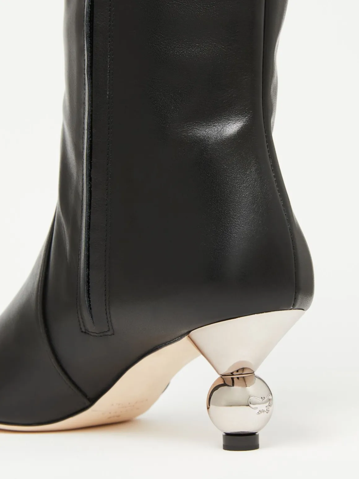 stivale_in_pelle_liscia_4.webp Sale Stivale in pelle liscia Scarpe