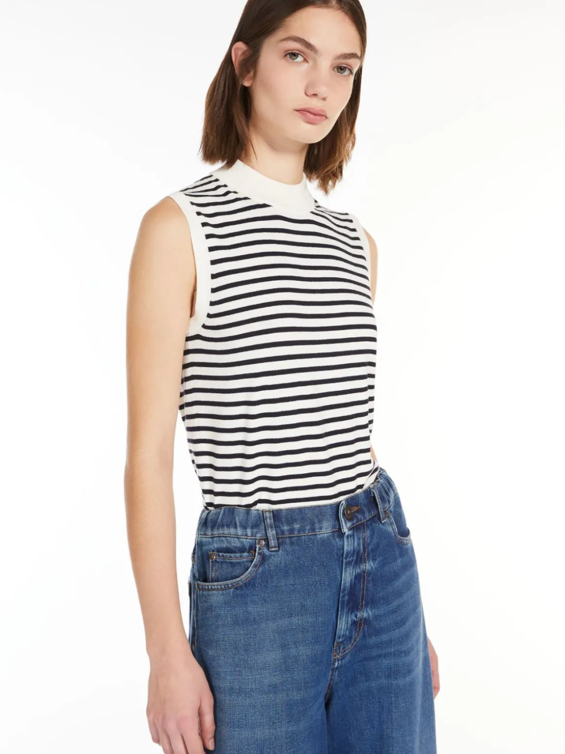top_in_viscosa_stretch_3.webp Outlet Top in viscosa stretch Maglie