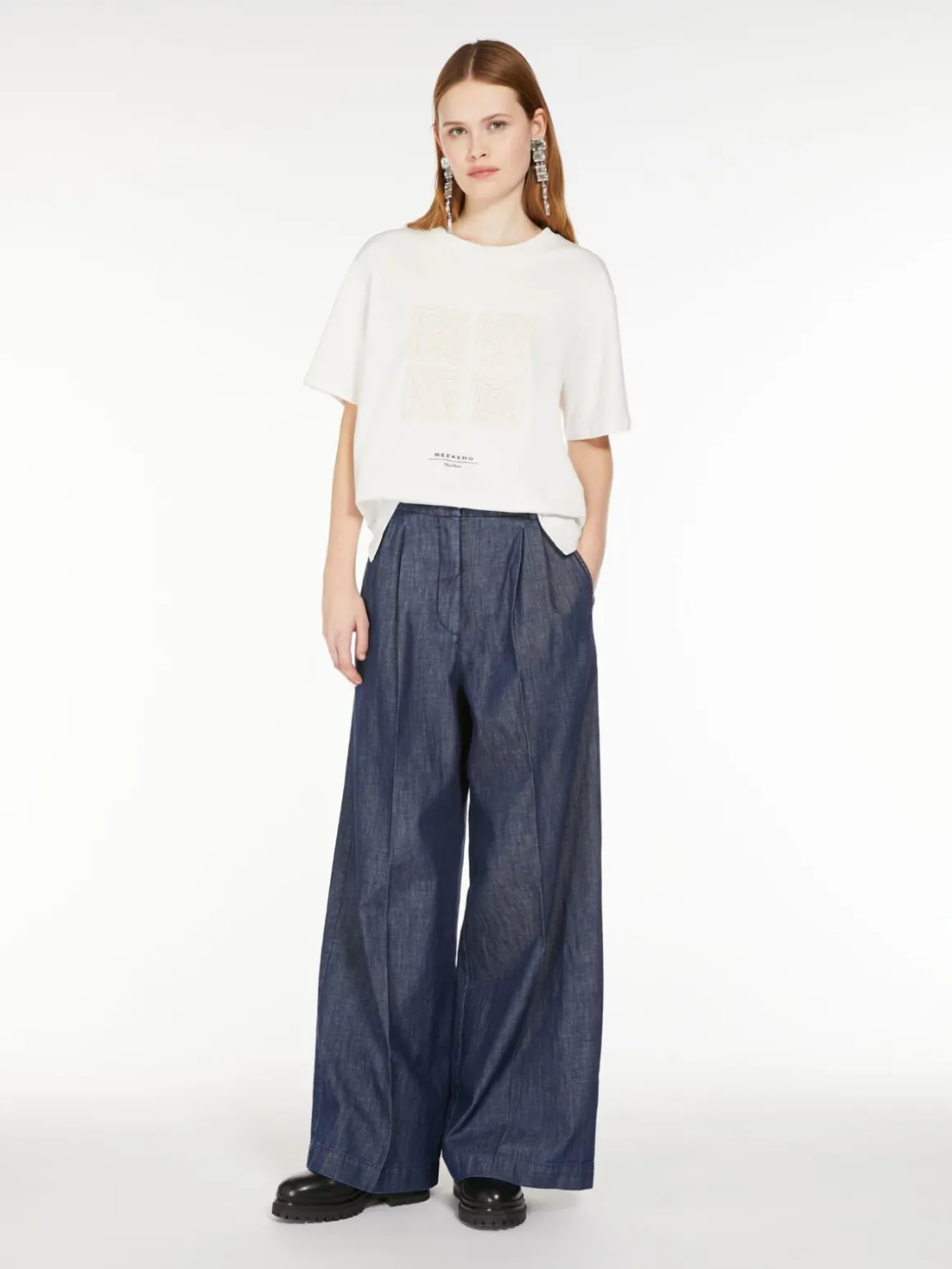 Cheap T-shirt in cotone con lettering ricamato T-shirt E Top