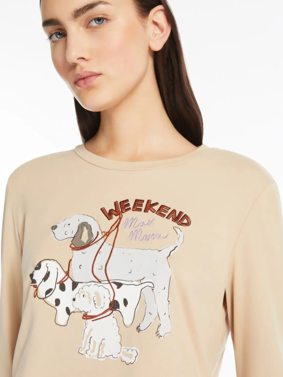 tshirt_in_cotone_con_stampa_e_ricami_4.webp Discount T-shirt in cotone con stampa e ricami T-shirt E Top