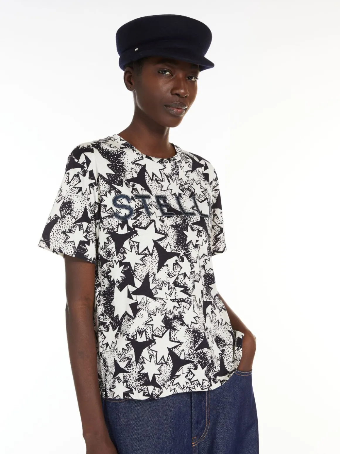 tshirt_in_cotone_con_stampa_e_ricamo_3.webp Best T-shirt in cotone con stampa e ricamo T-shirt E Top