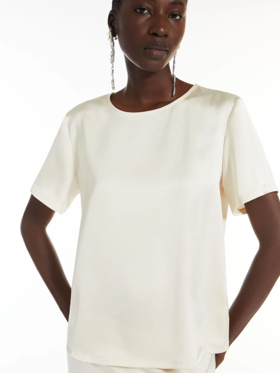 tshirt_in_raso_e_jersey_3.webp Discount T-shirt in raso e jersey T-shirt E Top
